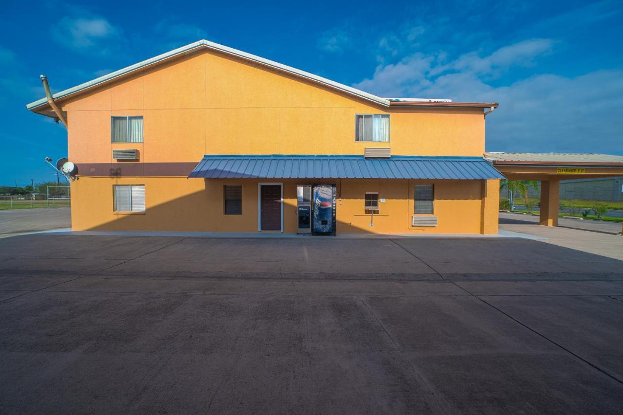 Texas Inn San Benito Near Harlingen Exterior photo